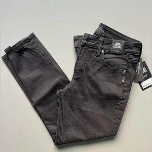 NEW Avery Skinny Crop Jeans size 28